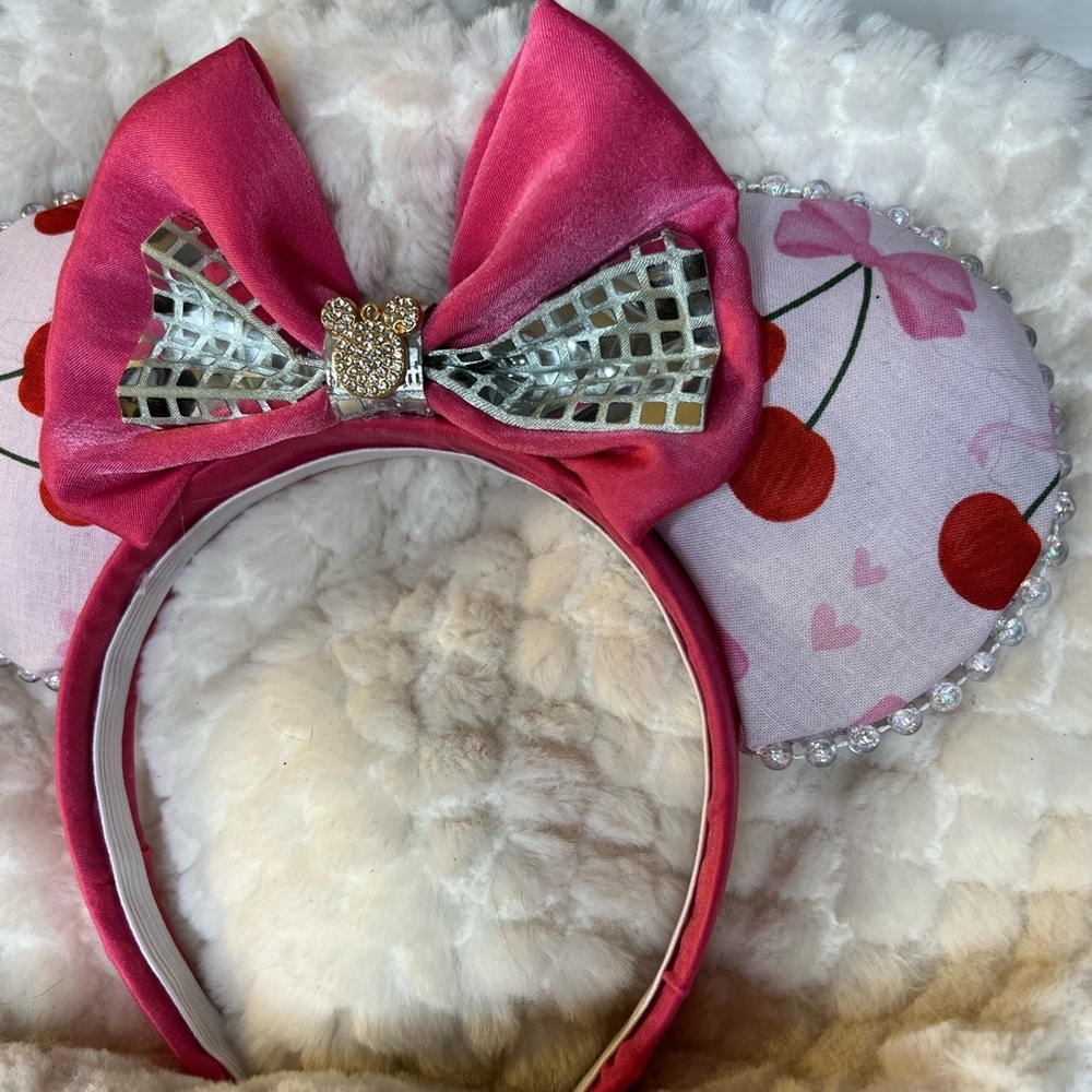Pink and Silver Minnie Mouse Hair Accessories - Picture 5 of 5